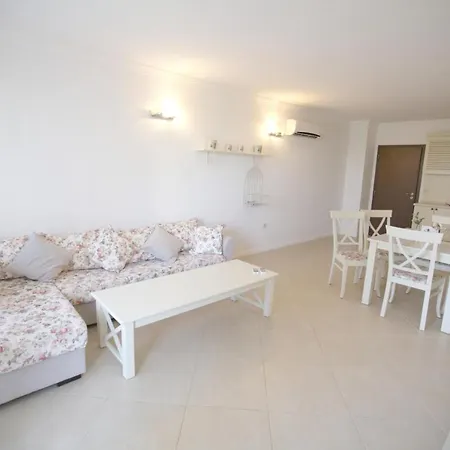 Διαμέρισμα Oasis Luxury *